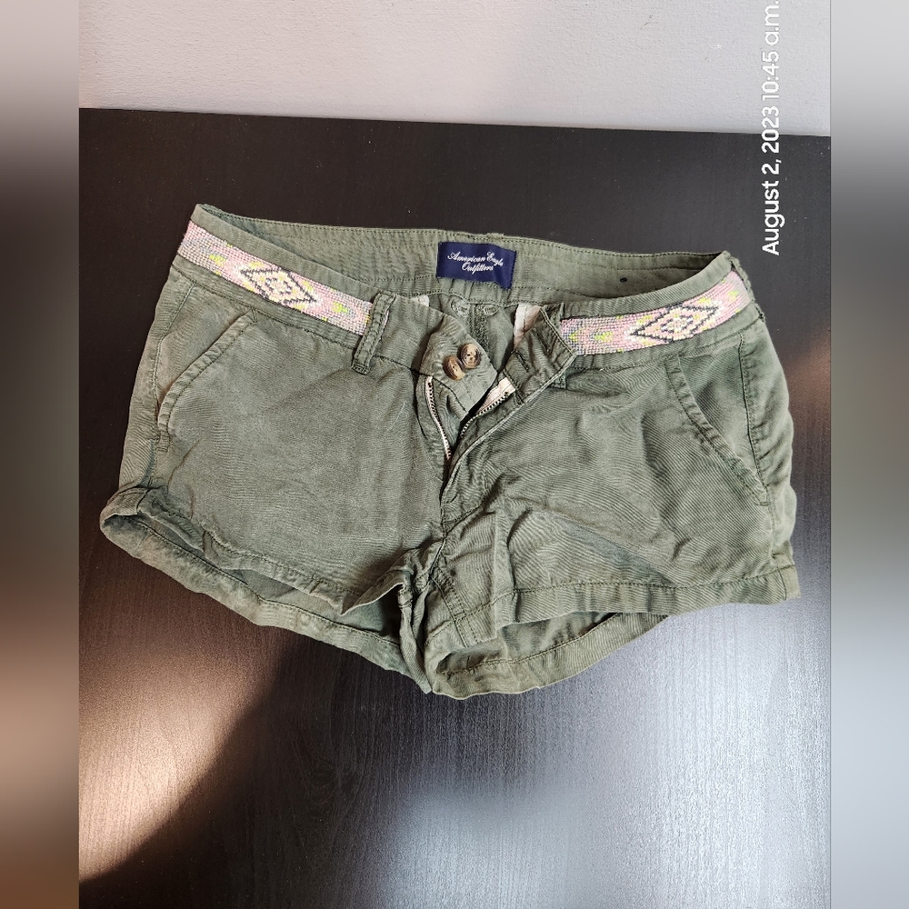 Size 4 army green American eagle shorts